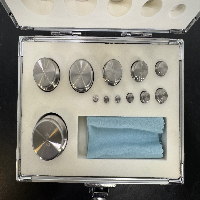 Accuris Instruments Weight Calibration Set image 3